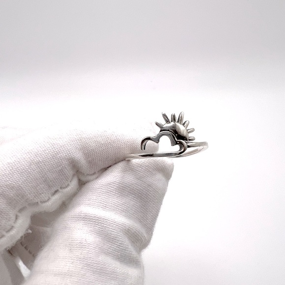 Sale $15 Firm! .925 Sterling Silver Cloud & Sun Ring - Picture 11 of 15